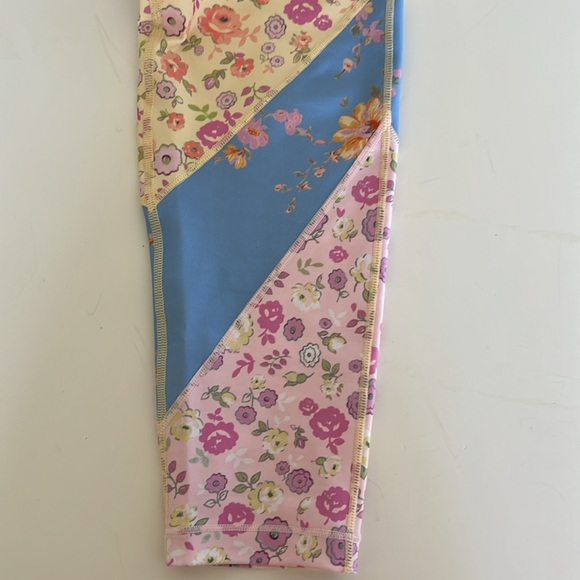 LoveShackFancy X Bandier Mixed Floral Print Legging - Size L - Picture 9 of 9